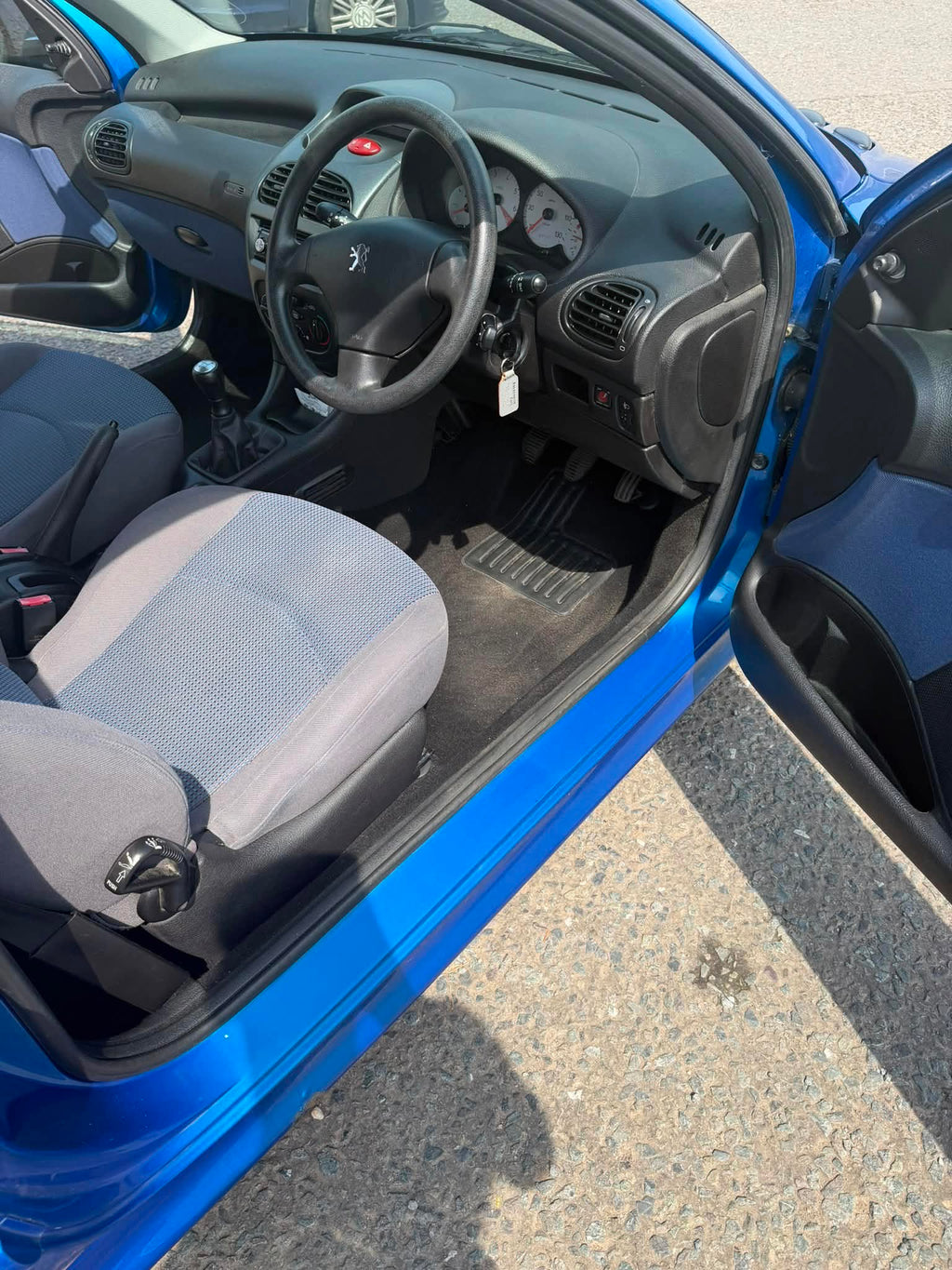 Peugeot206 – Only 71,400 Miles